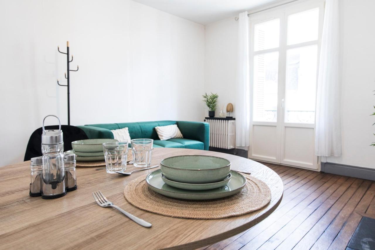 Appartement Avec Balcon A 250 M De La Gare, Hyper Centre Тур Экстерьер фото